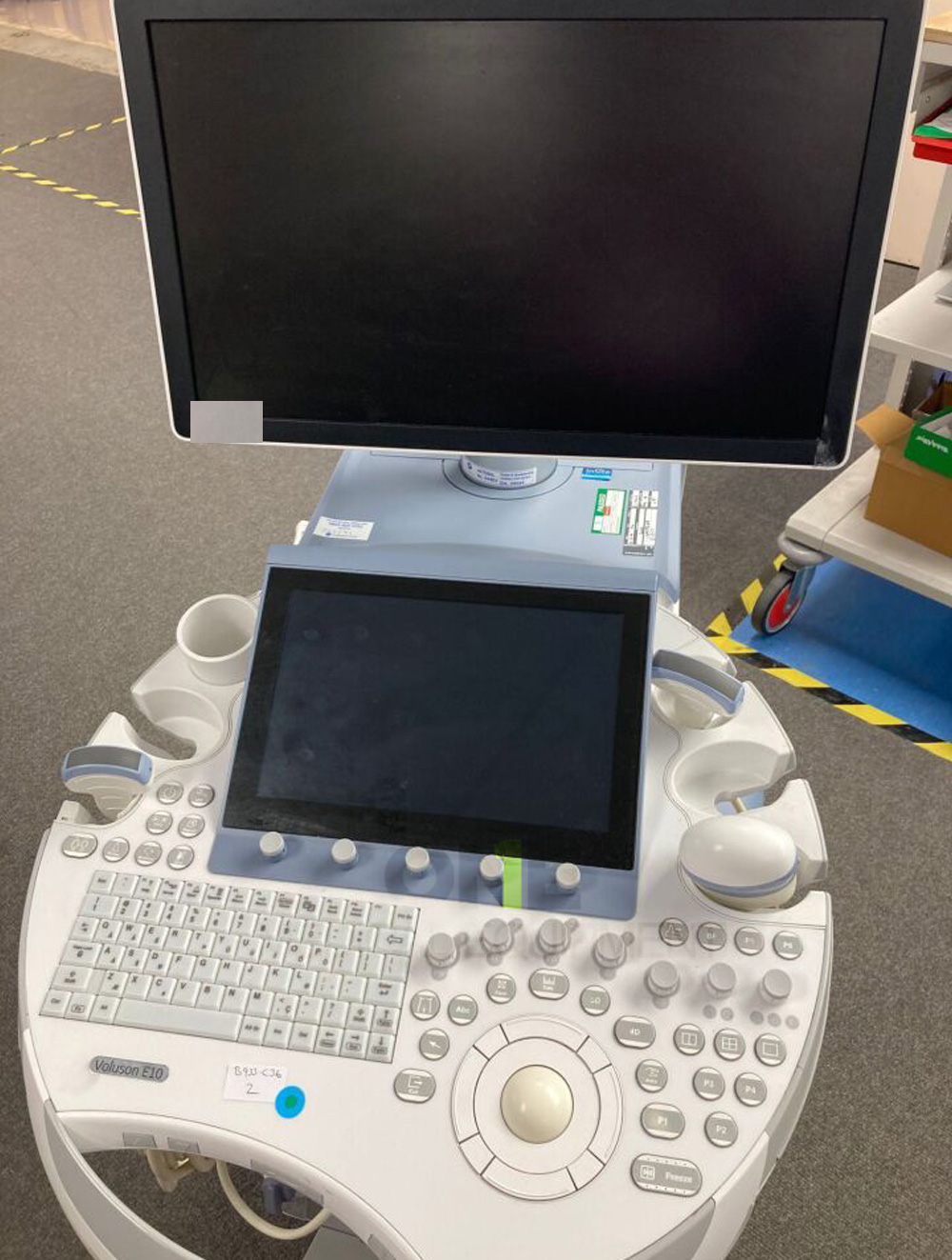 GE-Voluson-E10-BT16-4D-Ultrasound-System