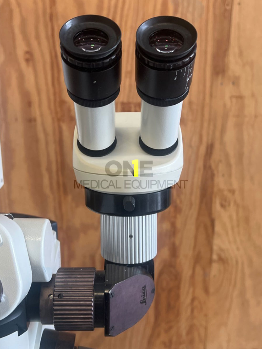 Leica-M820-F19-Ophthalmic-Microscope
