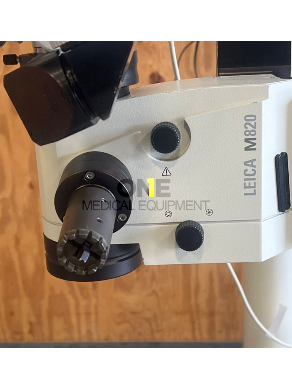 Pre-owned-Leica-M820-F19